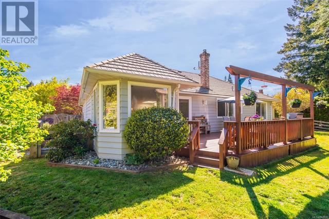 1169 Wedgewood Close, House detached with 3 bedrooms, 2 bathrooms and 3 parking in Qualicum Beach BC | Image 10