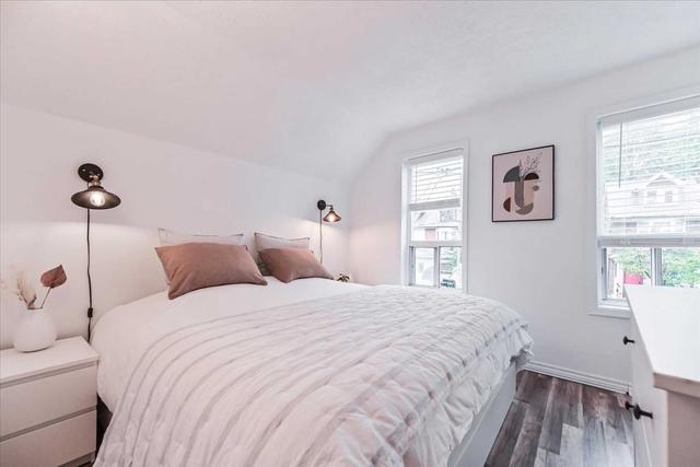 111 Jones Ave, House detached with 2 bedrooms, 1 bathrooms and 0 parking in Toronto ON | Image 3