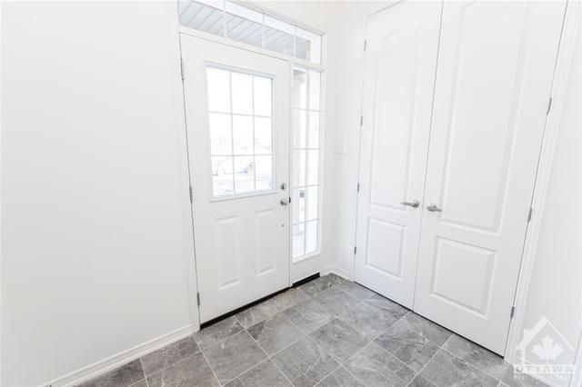 519 Tulip Tree Way, Townhouse with 3 bedrooms, 3 bathrooms and 3 parking in Ottawa ON | Image 2