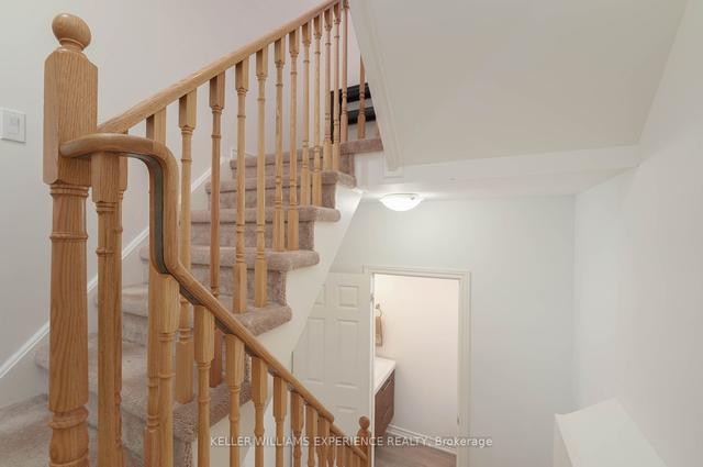 6 - 04 2420 Baronwood Dr, Townhouse with 2 bedrooms, 3 bathrooms and 1 parking in Oakville ON | Image 3