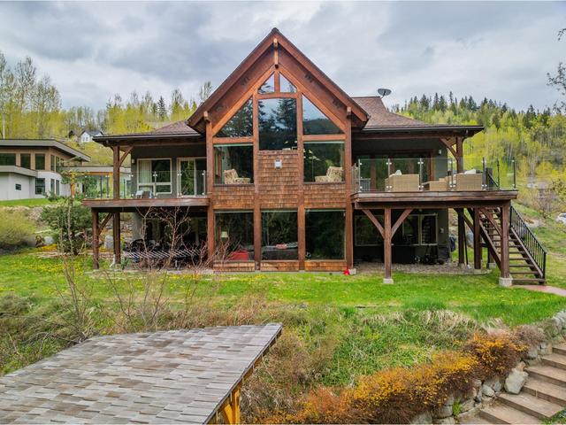 817 White Tail Drive, House detached with 4 bedrooms, 4 bathrooms and null parking in Rossland BC | Image 92