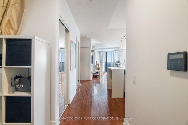 3805 - 21 Carlton St, Condo with 1 bedrooms, 1 bathrooms and 0 parking in Toronto ON | Image 5