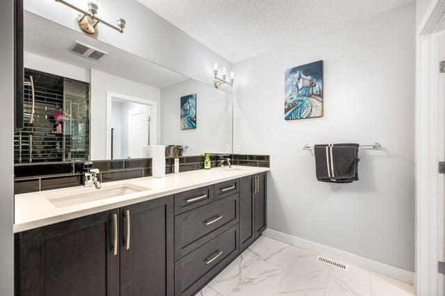 194 West Grove Way Sw, House detached with 4 bedrooms, 3 bathrooms and 2 parking in Calgary AB | Image 28