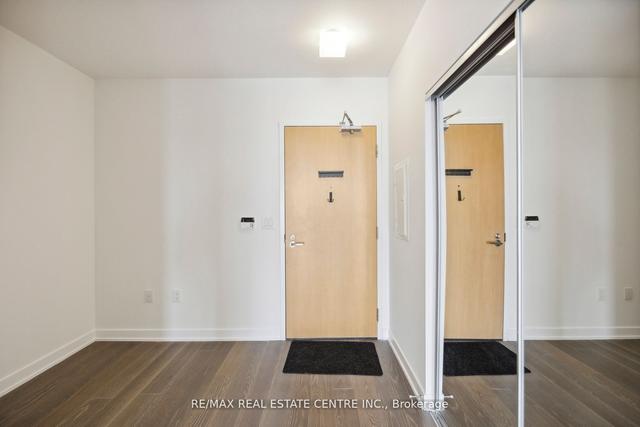 6009 - 11 Wellesley St W, Condo with 1 bedrooms, 1 bathrooms and 1 parking in Toronto ON | Image 38