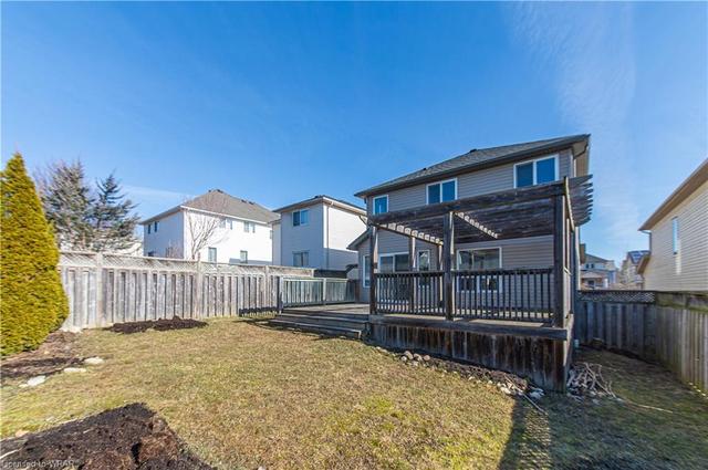 621 Mountain Maple Avenue, House detached with 3 bedrooms, 3 bathrooms and 2 parking in Waterloo ON | Image 21