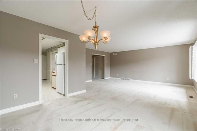 33 - 2 Cadeau Terr, Townhouse with 2 bedrooms, 3 bathrooms and 4 parking in London ON | Image 14