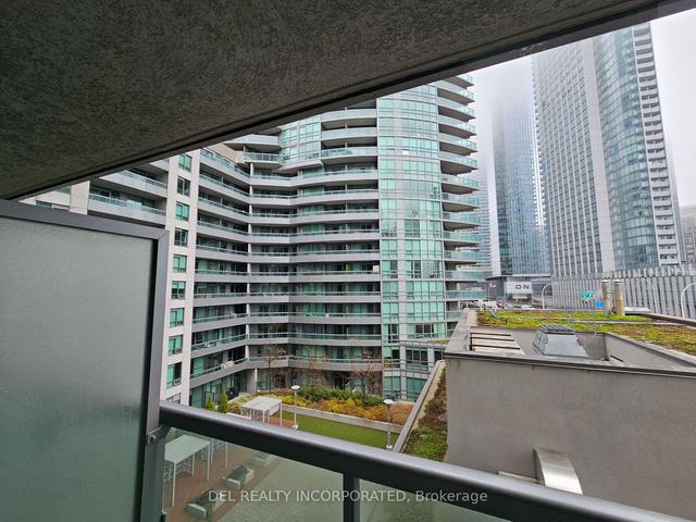 706 - 25 Lower Simcoe St, Condo with 1 bedrooms, 1 bathrooms and 0 parking in Toronto ON | Image 3