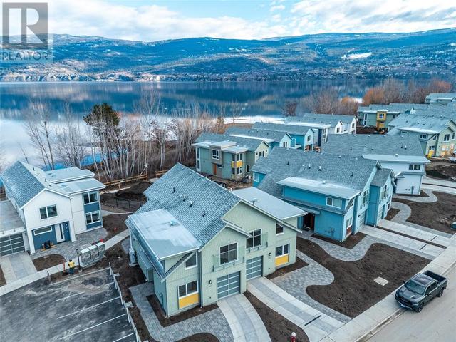 3160 Landry Cres, House attached with 4 bedrooms, 3 bathrooms and 1 parking in Summerland BC | Image 18