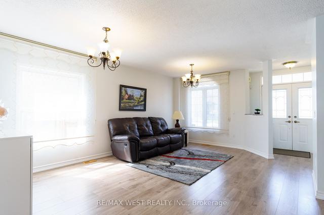 11 Nina Pl, House detached with 4 bedrooms, 4 bathrooms and 6 parking in Brampton ON | Image 40
