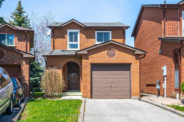 143 Dunbar Cres, House detached with 3 bedrooms, 2 bathrooms and 4 parking in Markham ON | Image 1