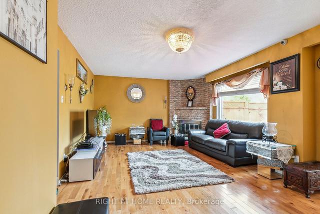 260 Braymore Blvd, House semidetached with 3 bedrooms, 4 bathrooms and 4 parking in Toronto ON | Image 26