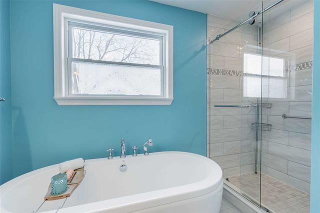 154 Admiral Rd, House detached with 2 bedrooms, 3 bathrooms and 4 parking in Ajax ON | Image 25