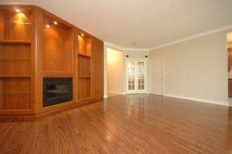 109 - 35 Boardwalk Dr, Condo with 2 bedrooms, 2 bathrooms and 2 parking in Toronto ON | Image 3