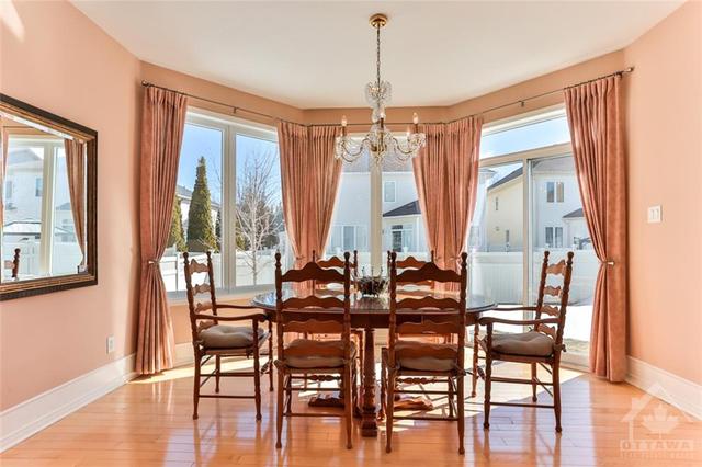 2137 Valenceville Crescent, House detached with 4 bedrooms, 4 bathrooms and 4 parking in Ottawa ON | Image 16