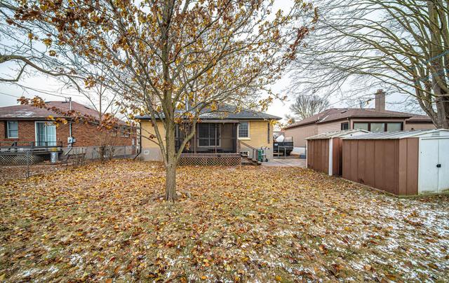 668 Harold Dr, House detached with 3 bedrooms, 1 bathrooms and 5 parking in Peterborough ON | Image 16