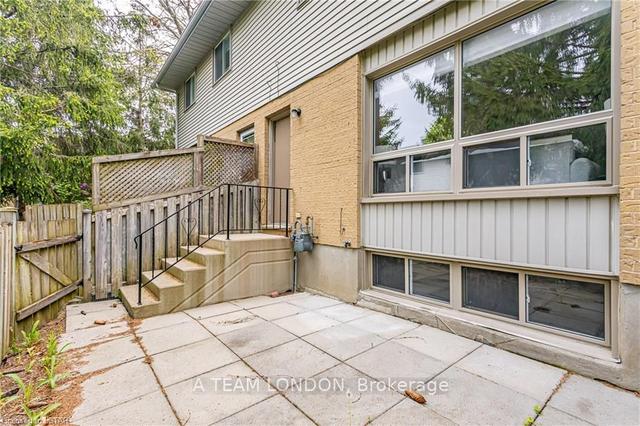 54 - 35 Waterman Ave, Townhouse with 3 bedrooms, 2 bathrooms and 1 parking in London ON | Image 25