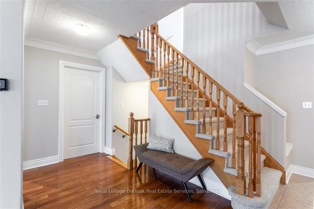 5269 Nova Cres, House detached with 4 bedrooms, 3 bathrooms and 4 parking in Burlington ON | Image 6