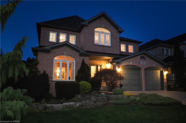 30 Winding Wood Cres, House detached with 4 bedrooms, 2 bathrooms and 4 parking in Kitchener ON | Image 23