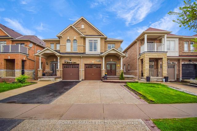 17 Needletree Dr, House semidetached with 3 bedrooms, 4 bathrooms and 4 parking in Brampton ON | Image 1