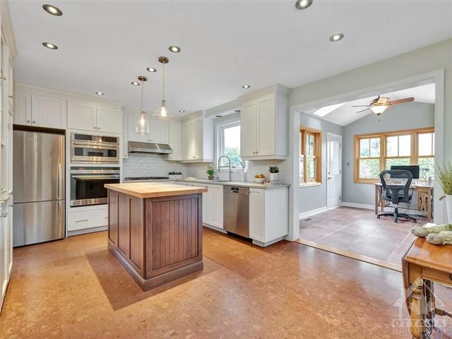 222 Walden Drive, House detached with 4 bedrooms, 4 bathrooms and 6 parking in Ottawa ON | Image 9