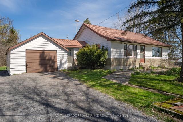 1071 County Rd 8, House detached with 3 bedrooms, 1 bathrooms and 8 parking in Prince Edward County ON | Image 23