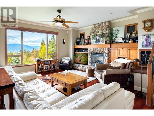 2775 Harvard Rd, House detached with 6 bedrooms, 4 bathrooms and 14 parking in Kelowna BC | Image 4