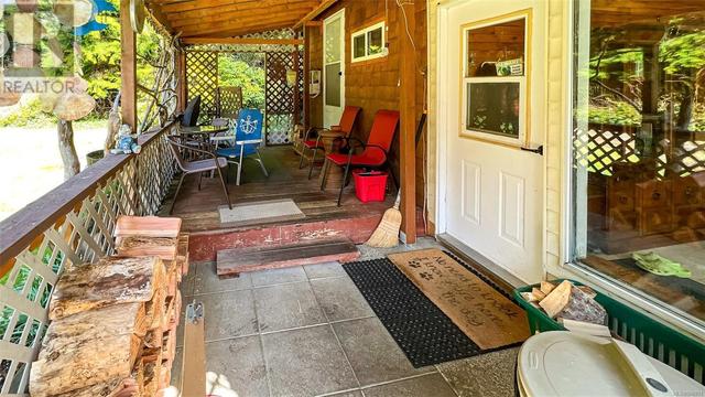 Entrance to cabin | Image 48