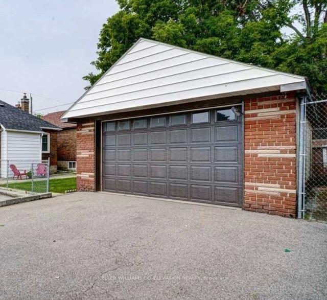 41 Bala Ave, House detached with 2 bedrooms, 2 bathrooms and 4 parking in Toronto ON | Image 27