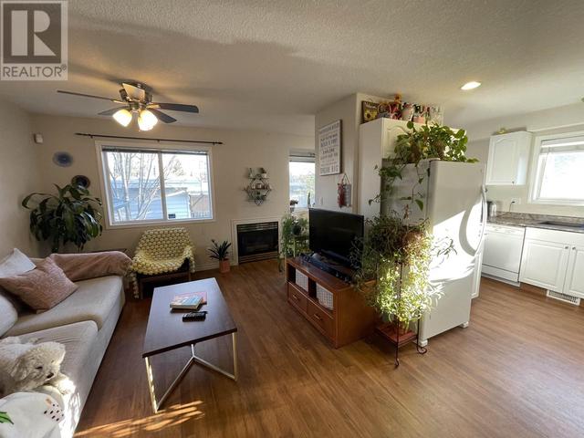 102 - 2423 8th Ave, House attached with 2 bedrooms, 3 bathrooms and null parking in Prince George BC | Image 3