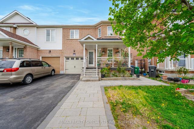 18 Polar Bear Pl, House attached with 4 bedrooms, 4 bathrooms and 3 parking in Brampton ON | Image 1