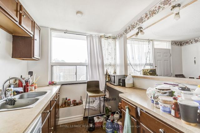 17 - 15 Albright Rd, Condo with 3 bedrooms, 2 bathrooms and 1 parking in Hamilton ON | Image 6
