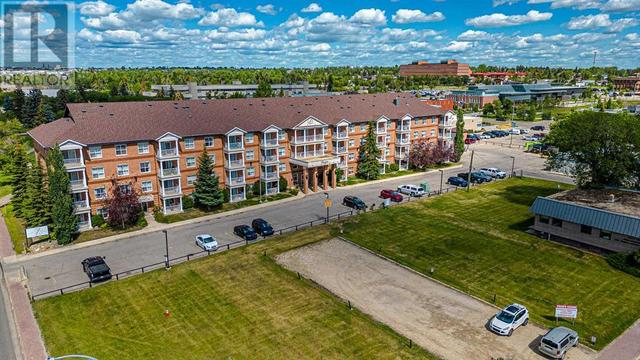 401 - 9914 101, Home with 2 bedrooms, 2 bathrooms and null parking in Grande Prairie AB | Image 12