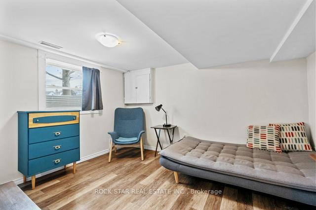 253 W 2nd St, House detached with 2 bedrooms, 2 bathrooms and 4 parking in Hamilton ON | Image 9