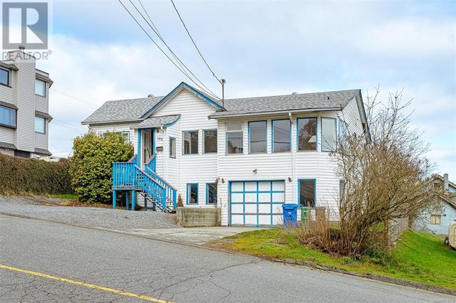 104 St George St, House detached with 3 bedrooms, 1 bathrooms and 6 parking in Nanaimo BC | Image 2