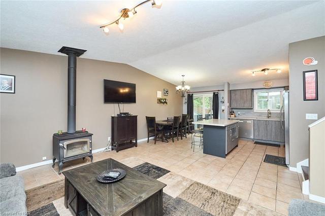 129 Burleigh Road N, House detached with 4 bedrooms, 2 bathrooms and 5 parking in Fort Erie ON | Image 41