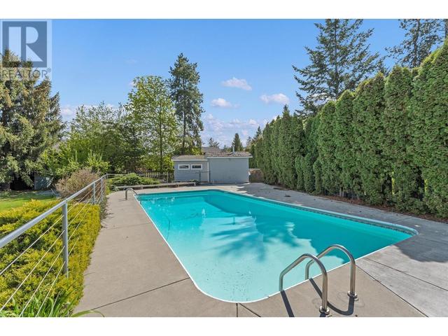 4715 Parkridge Dr, House detached with 5 bedrooms, 4 bathrooms and 7 parking in Kelowna BC | Image 52