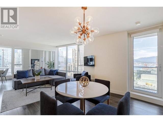 2802 - 233 Robson Street, Condo with 2 bedrooms, 2 bathrooms and 1 parking in Vancouver BC | Image 2