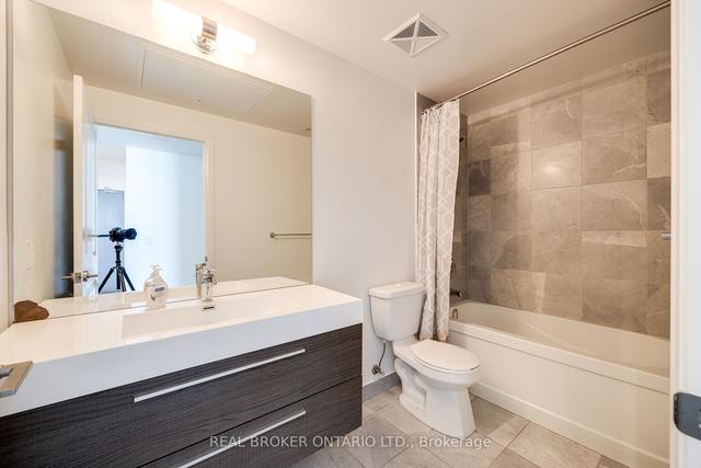 1006 - 15 Zorra St, Condo with 1 bedrooms, 1 bathrooms and 1 parking in Toronto ON | Image 7