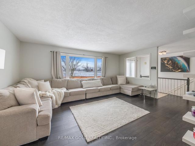 6700 - 6700 32nd Sdrd, House detached with 3 bedrooms, 3 bathrooms and 18 parking in Milton ON | Image 34