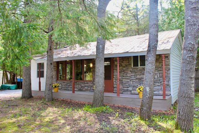 81 Mcguire Beach Rd, House detached with 2 bedrooms, 1 bathrooms and 11 parking in Kawartha Lakes ON | Image 4