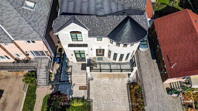 216 Olive Ave, House detached with 4 bedrooms, 7 bathrooms and 6 parking in Toronto ON | Image 23