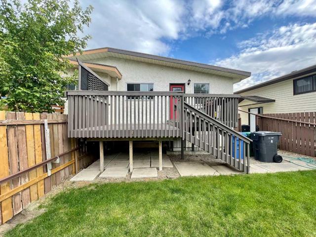 192 Chippewa Cres W, Home with 4 bedrooms, 2 bathrooms and 2 parking in Lethbridge AB | Image 29