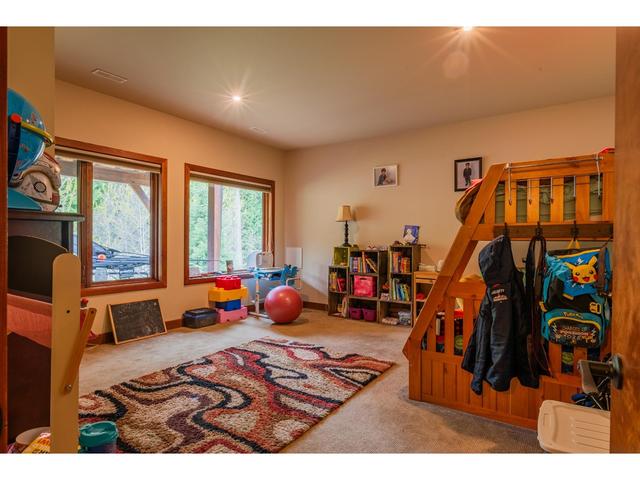 817 White Tail Drive, House detached with 4 bedrooms, 4 bathrooms and null parking in Rossland BC | Image 70