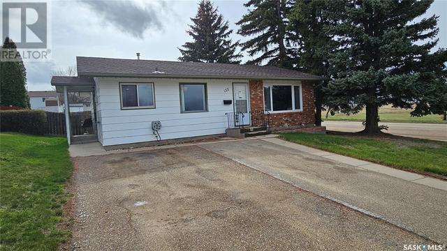 132 Haw Place, House detached with 2 bedrooms, 3 bathrooms and null parking in Swift Current SK | Image 31