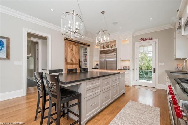 452 Candler Road, House detached with 5 bedrooms, 5 bathrooms and 6 parking in Oakville ON | Image 2