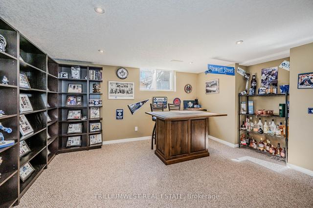 11 Paulstown Cres, House detached with 5 bedrooms, 3 bathrooms and 6 parking in Guelph ON | Image 26