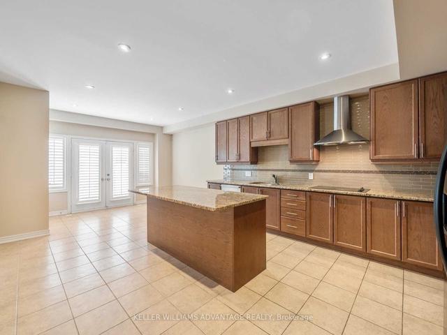 86 Woodbine Ave, House attached with 3 bedrooms, 3 bathrooms and 2 parking in Toronto ON | Image 2