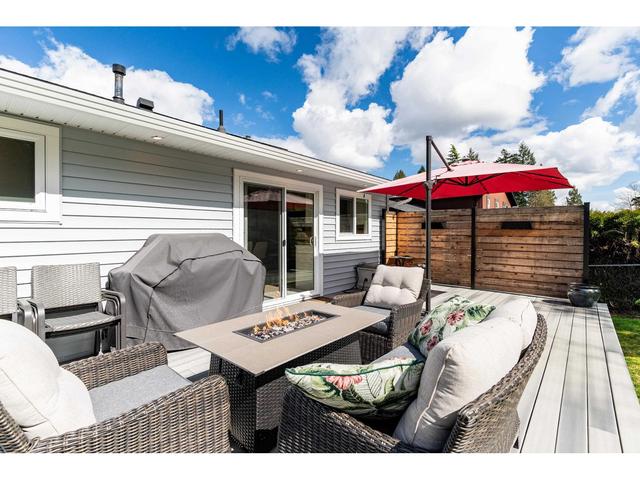 20548 95a Ave, House detached with 3 bedrooms, 3 bathrooms and 6 parking in Langley BC | Image 32