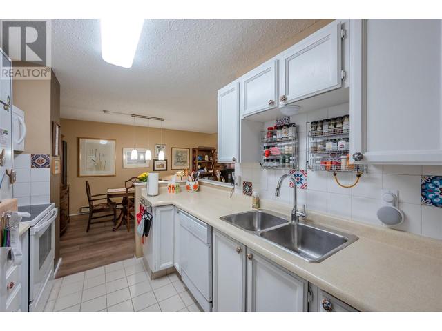 403 - 740 Winnipeg St, Condo with 2 bedrooms, 2 bathrooms and 1 parking in Penticton BC | Image 18