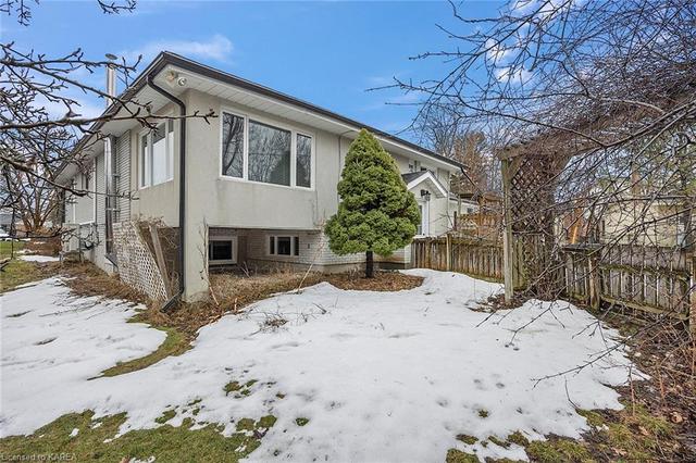 92 Brentwood Cres, House detached with 3 bedrooms, 3 bathrooms and null parking in Kingston ON | Image 41